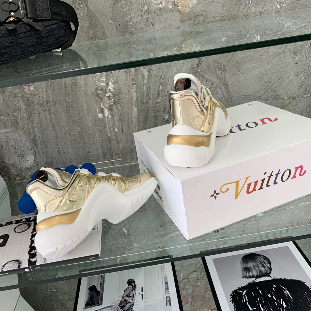 Обувь LV - Массивные кроссовки LV - 13