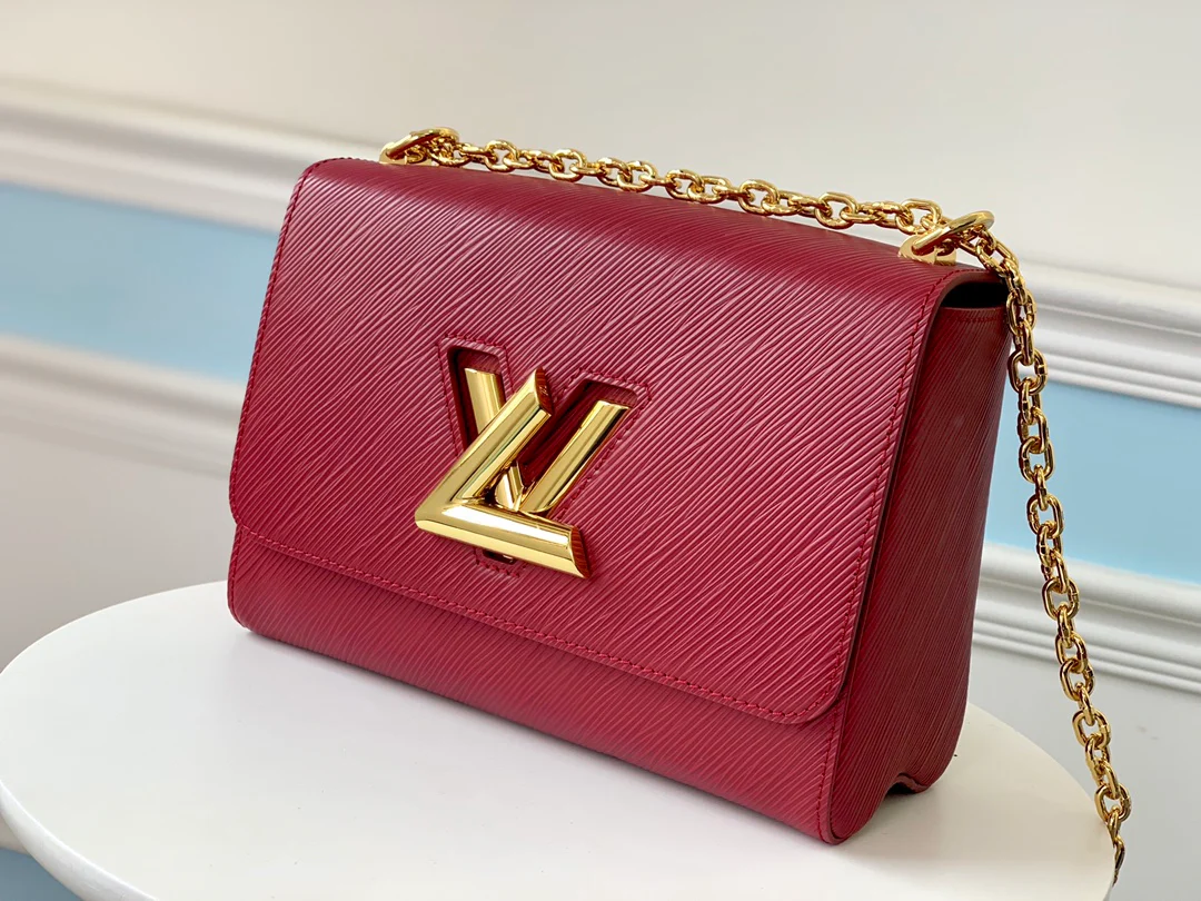 m52871-LV-twist chain bag
