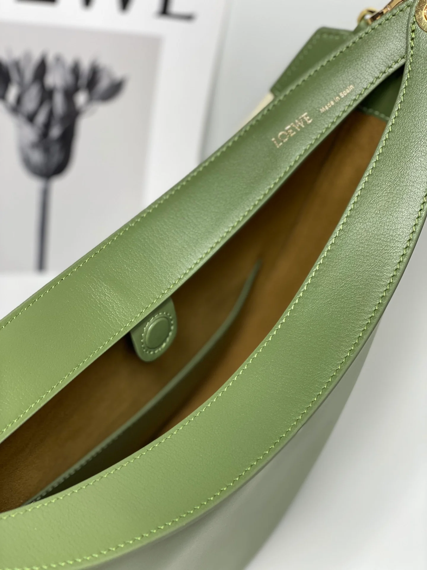 Сумка Loewe Luna серии Moon Bag - 4