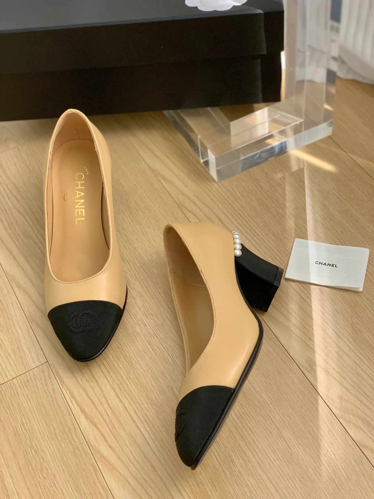 Новинка сезона ?Рейми Джейн? от Chanel, начало осени 2023 года.