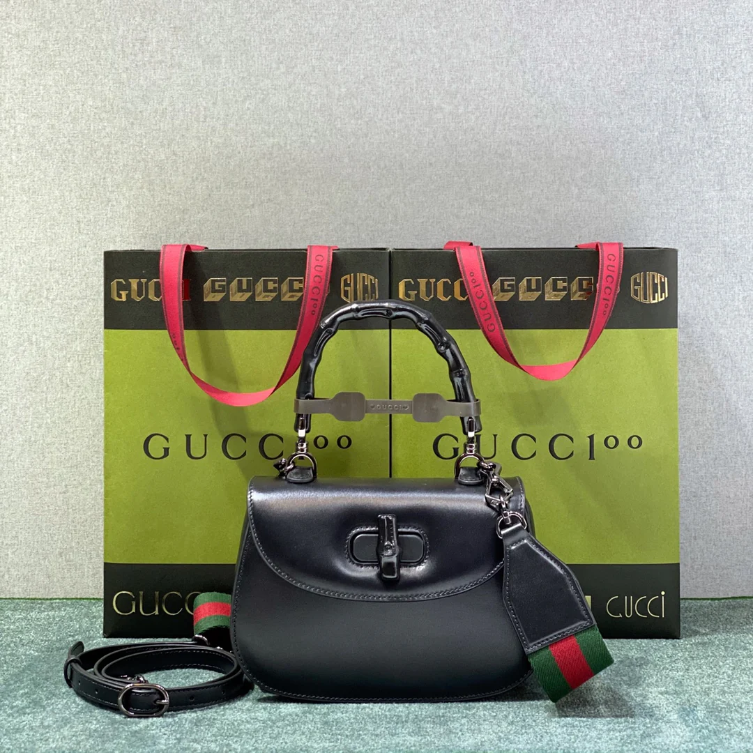 Сумка Gucci из коллекции Retro Bamboo.