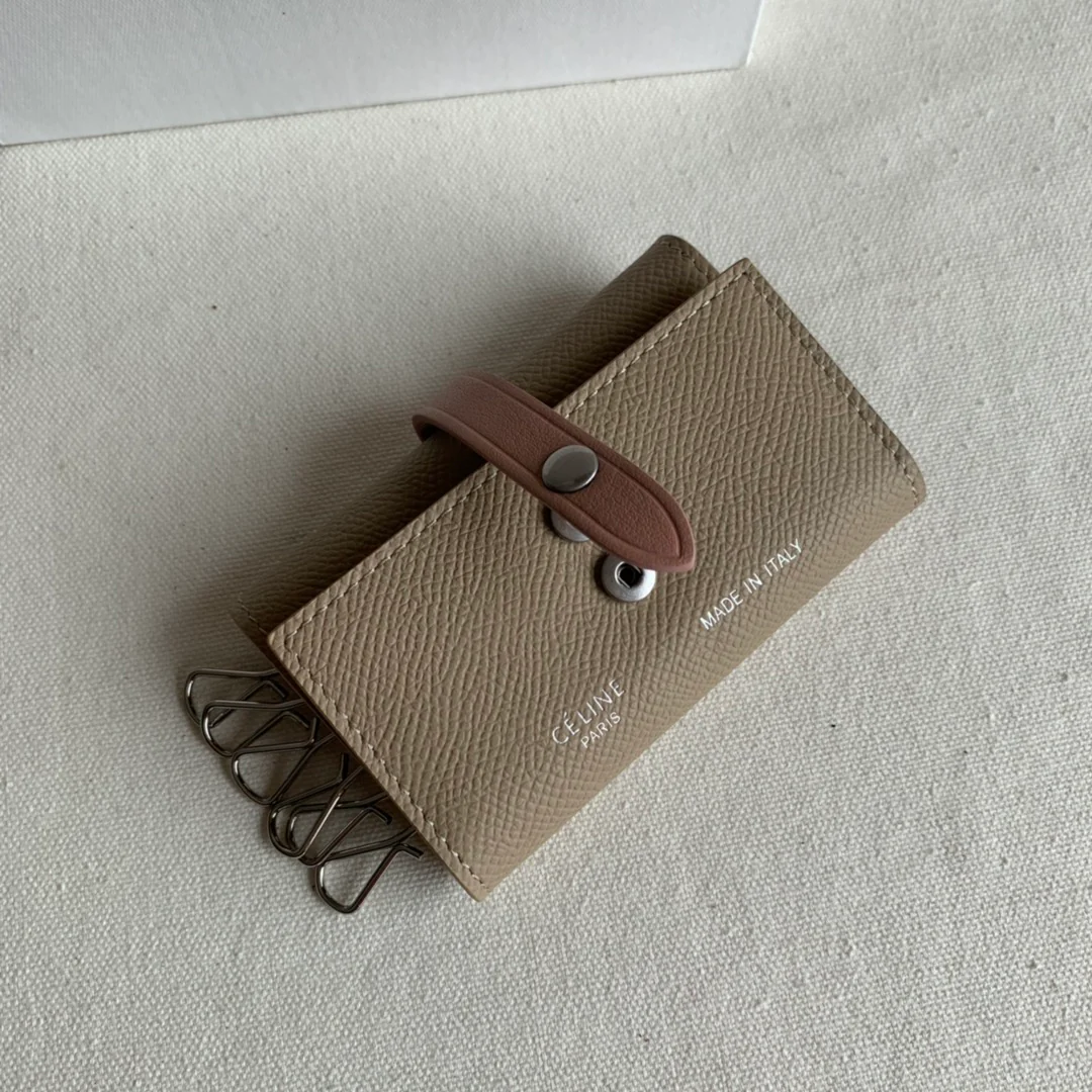 Чехол для ключей Celine 1