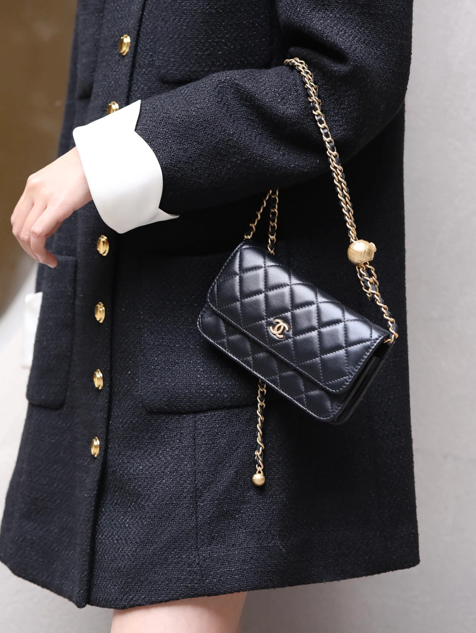 Chanel - Chanel - Золотой шар WOC - Черный