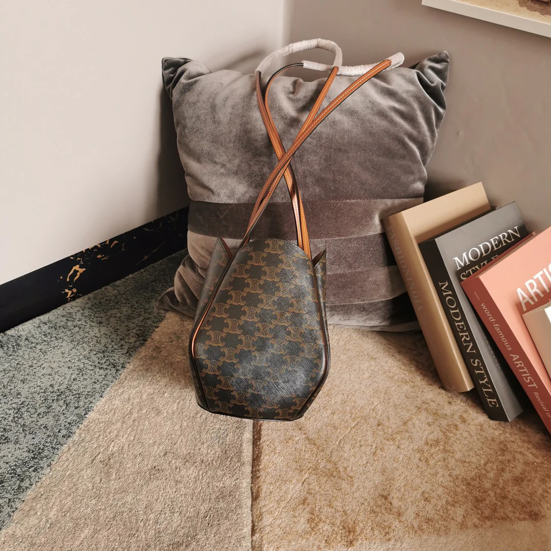 Сумка Celine Monogram Lantern Bag - желто-коричневая