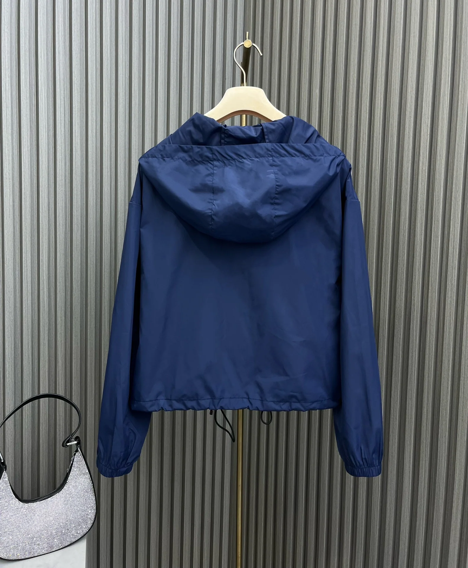 Новый тонкий нейлоновый костюм с капюшоном Miu Miu-2404-24 - синий