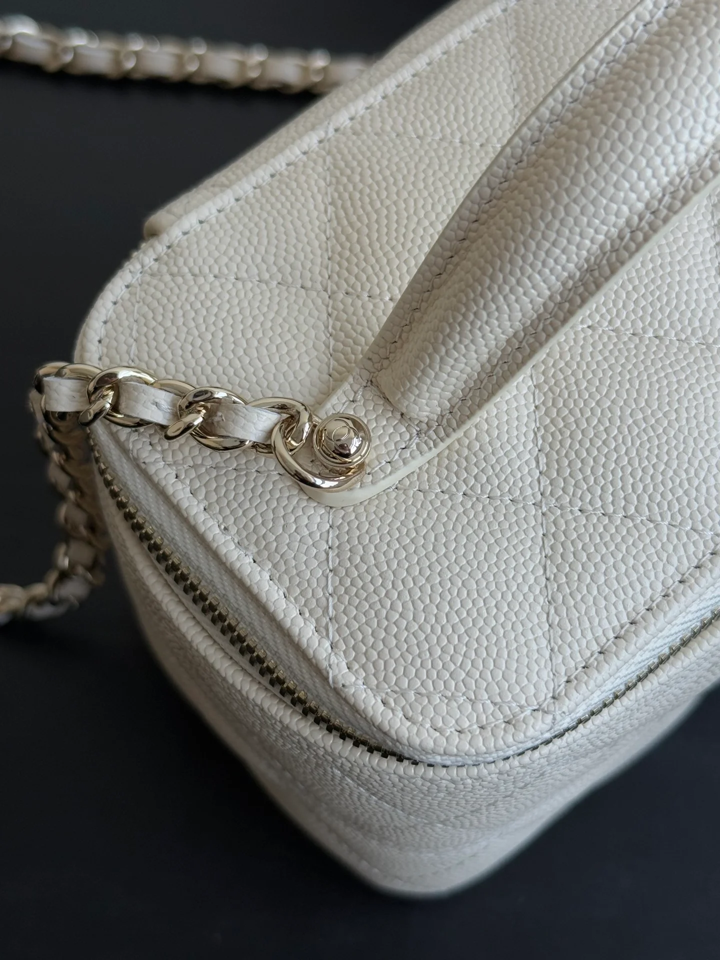 Сумка-ланчбокс Chanel 25c - серовато-белая