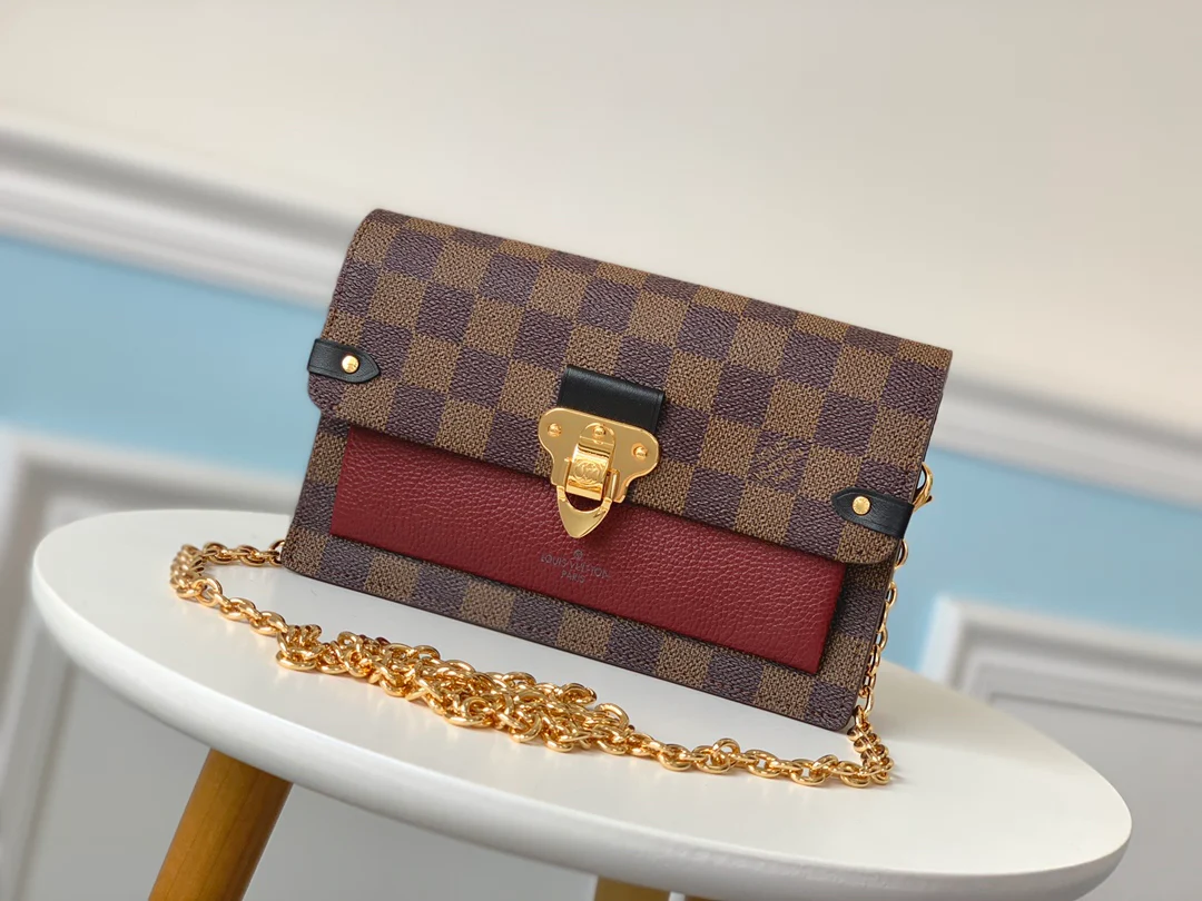 n60222-LV-vavin-Chain Wallet