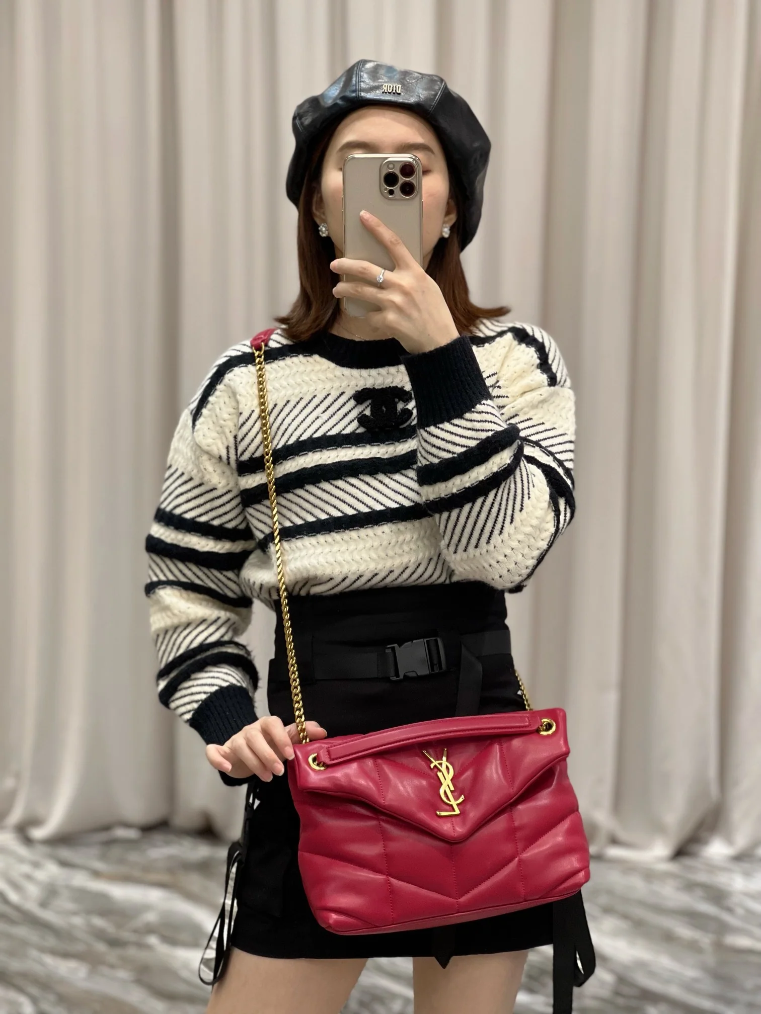 Сумка YSL New Laurent через плечо/кроссбоди, маленькая, красная.