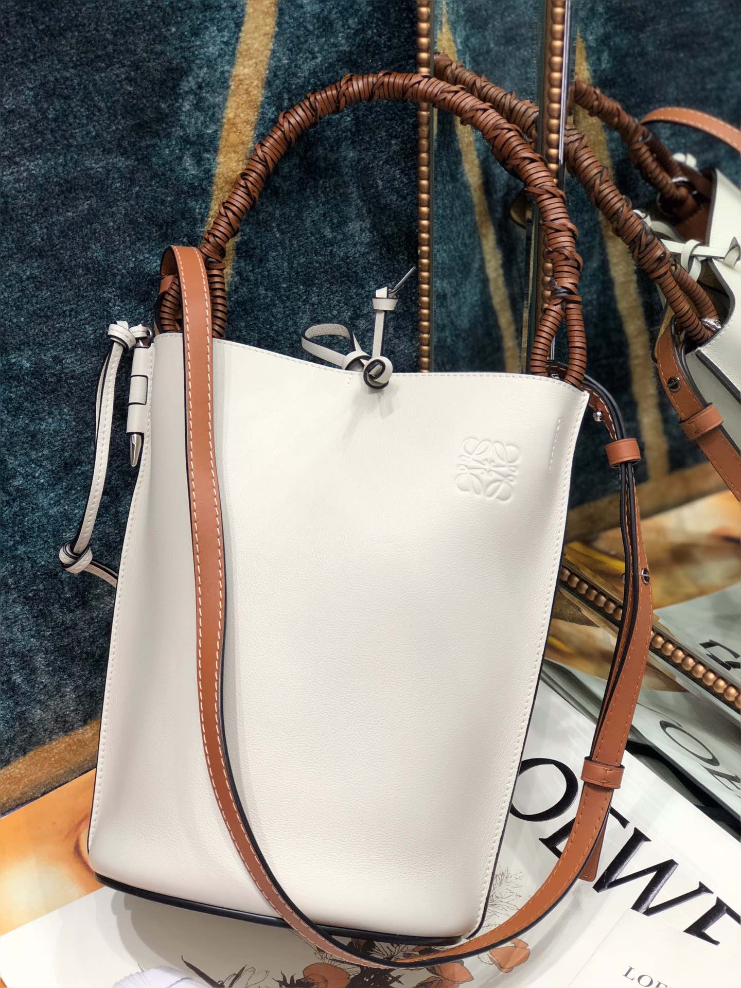 сумка-ведро Loewe