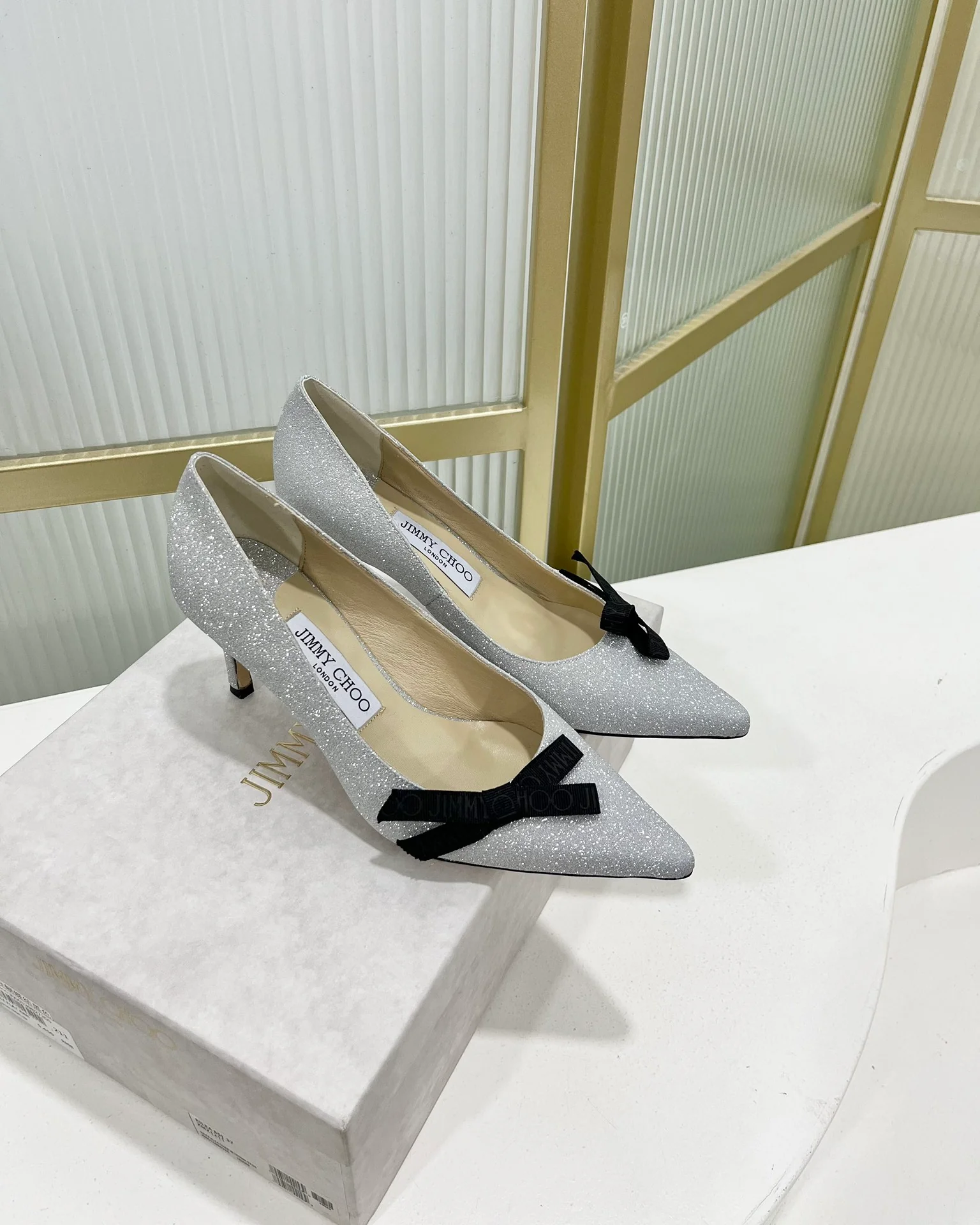 Jimmy - Новинка 2023 года - Туфли на высоком каблуке с острым носком и принтом из тесьмы - 6 см - Серебристые