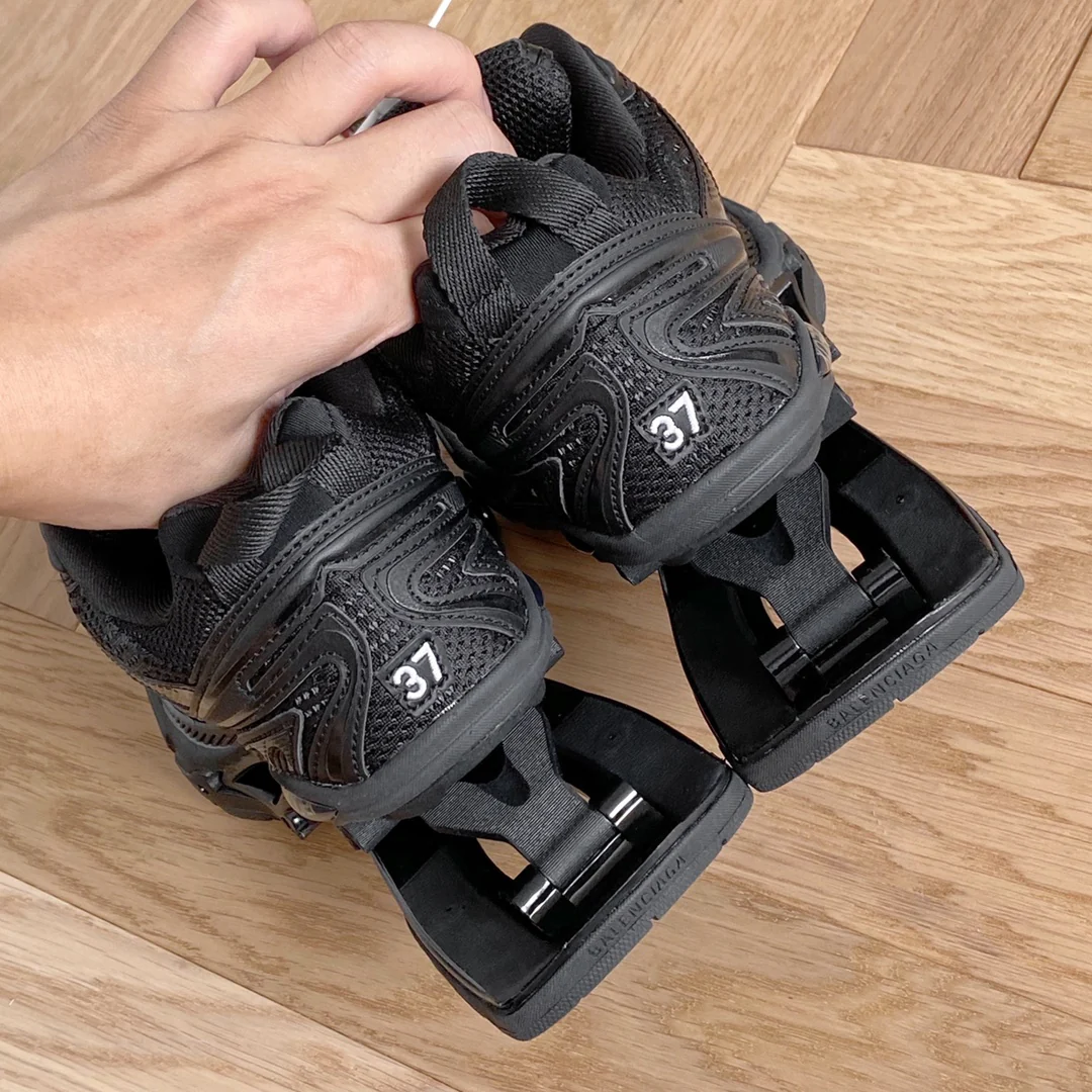 Кроссовки Balenciaga Retro Spring-Style Dad Shoes - черные