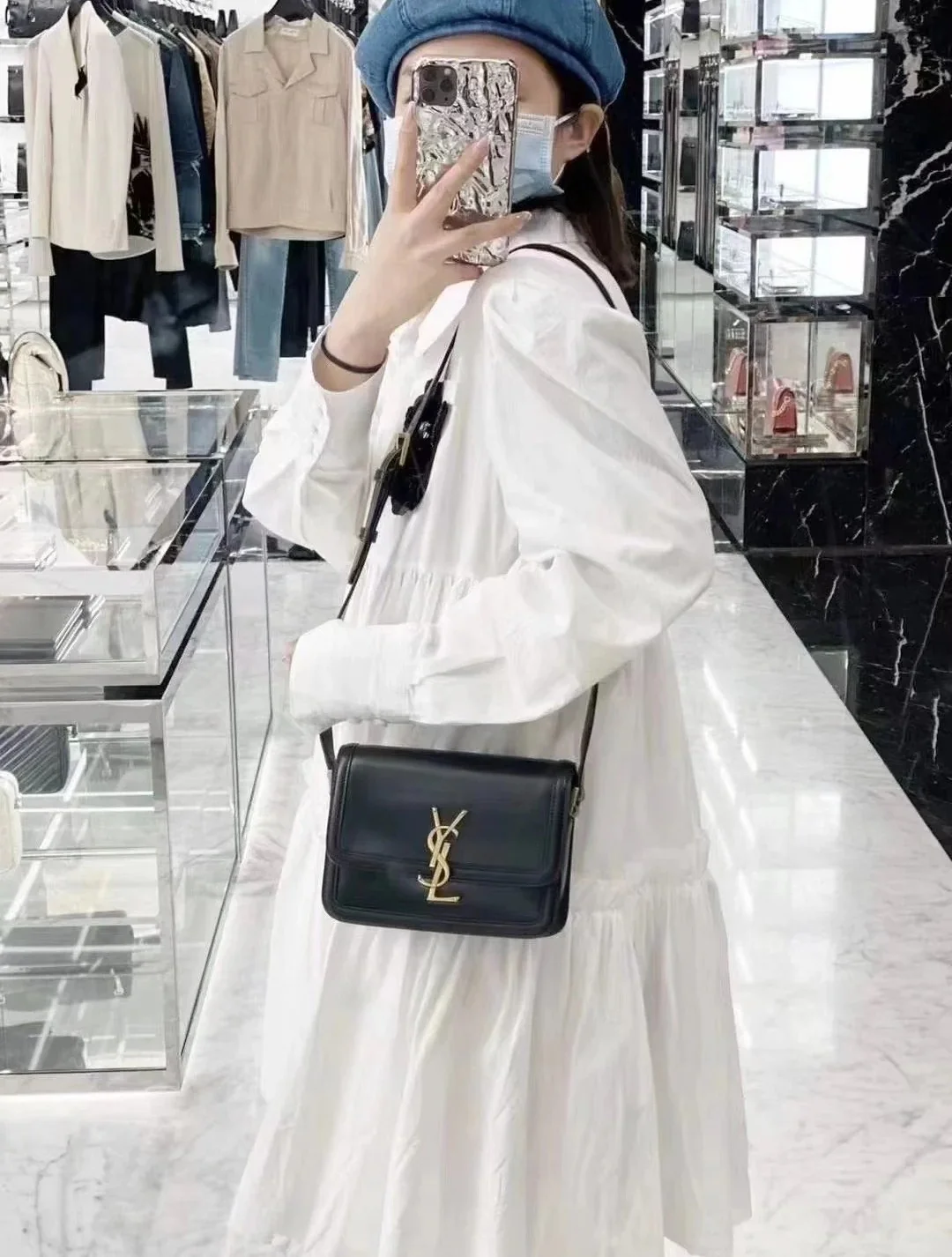 Сумка YSL Box Saint Laurent Tofu Bag, маленькая, черная - на фото.