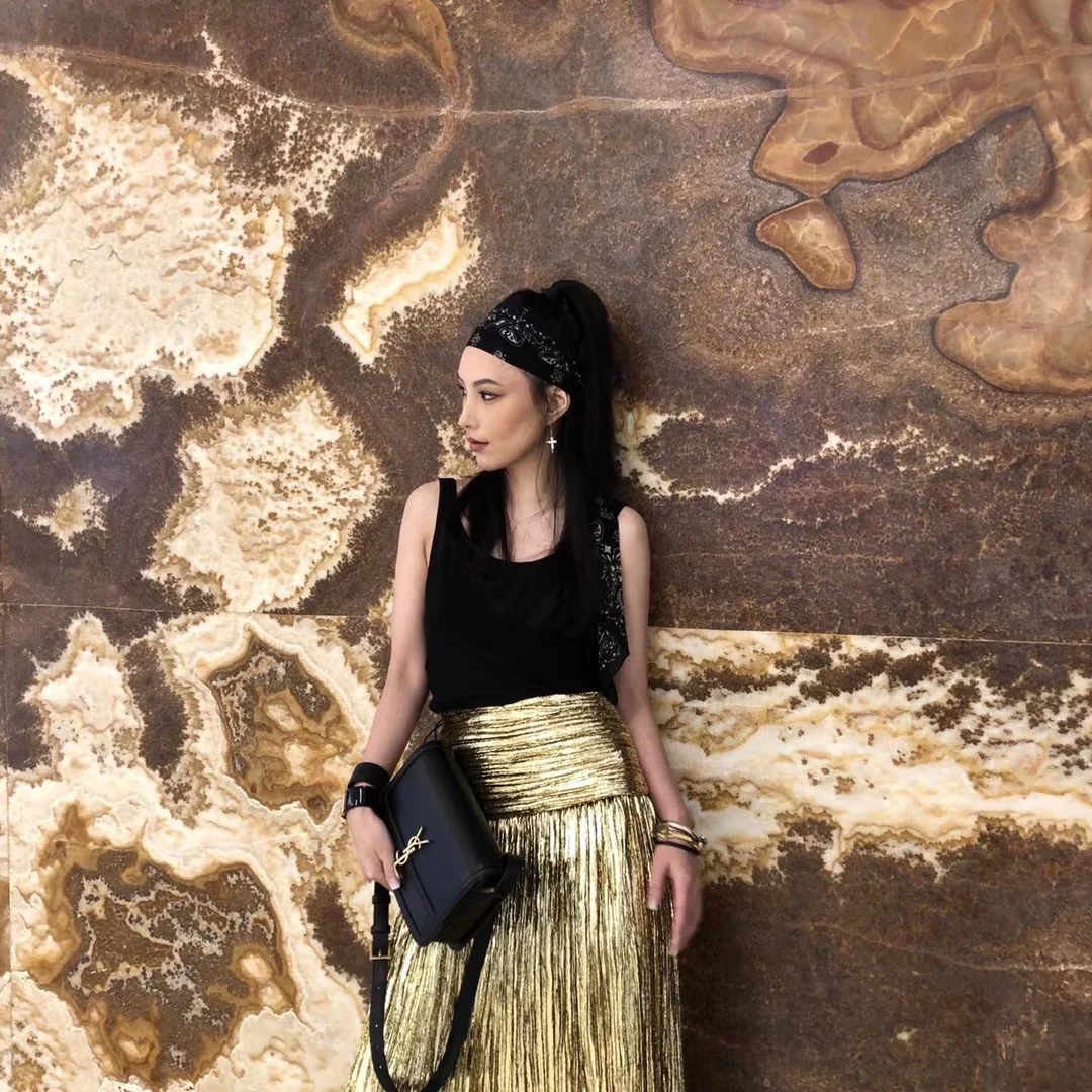 Сумка YSL Solferino Tofu Bag - Черная - 23 см - На фото: В образе.