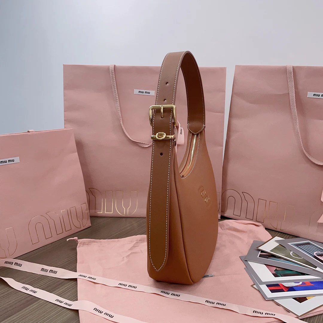 Miu Miu-5bc151 - Сумка-хобо из высококачественной телячьей кожи