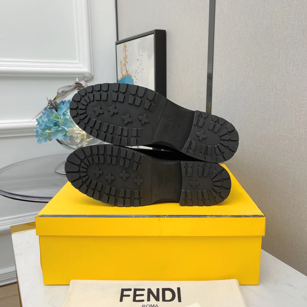 Fendi - Классические сапоги до середины икры