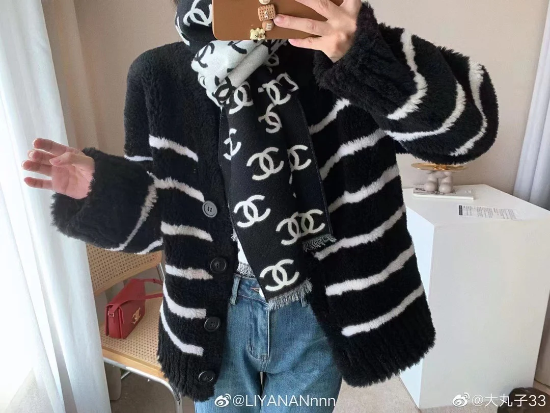 Chanel - Черный