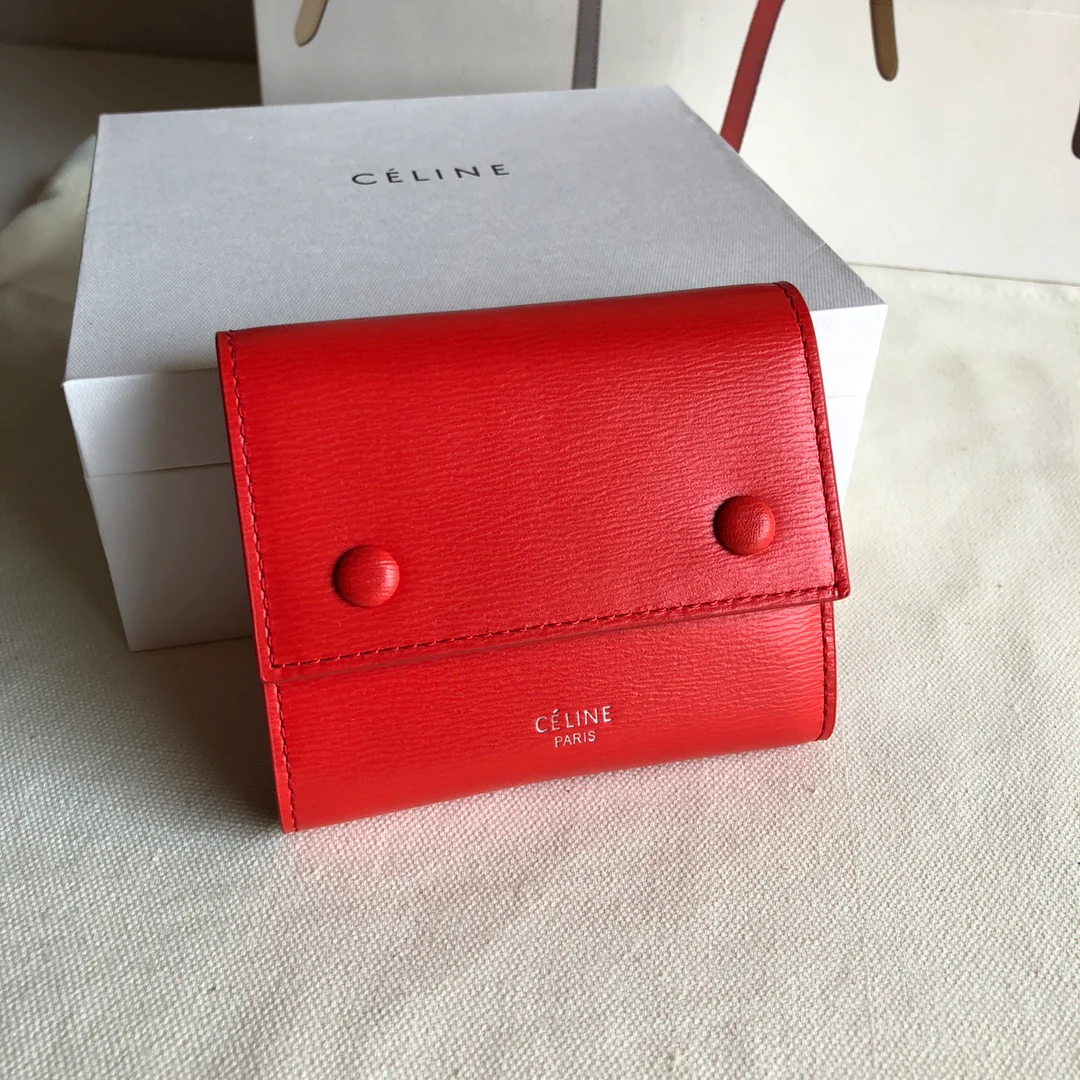 Короткий трехсекционный кошелек Celine с узором ?Красная рябь на воде?.