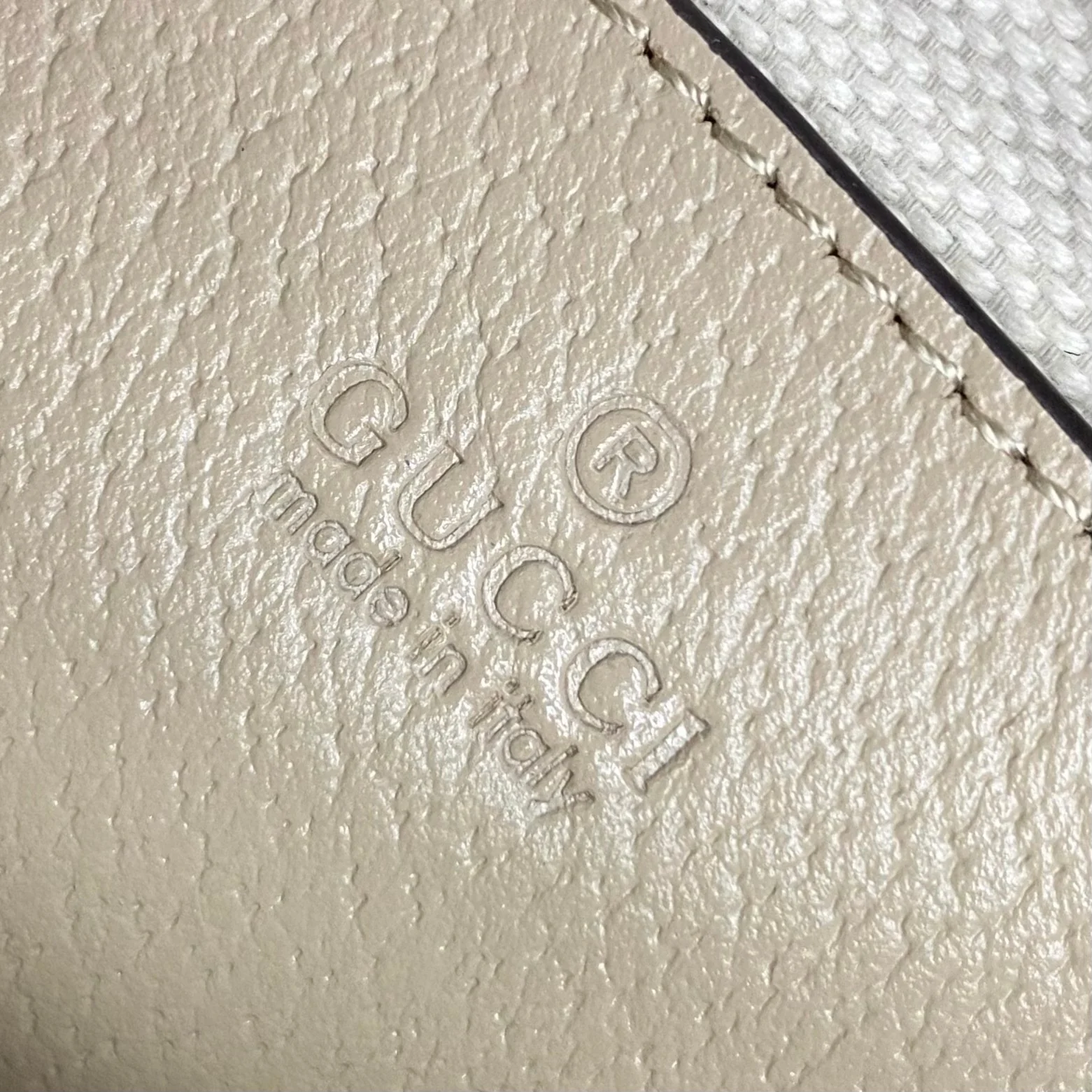 Сумка Gucci Ophidia Strawberry через плечо - Off White