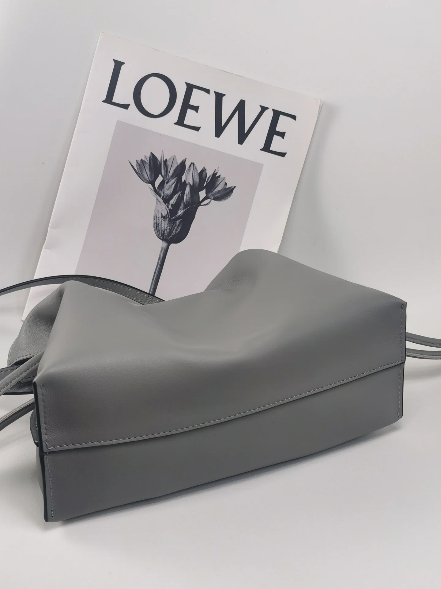 Клатч Loewe Flamenco - телячья кожа наппа - мини - серый