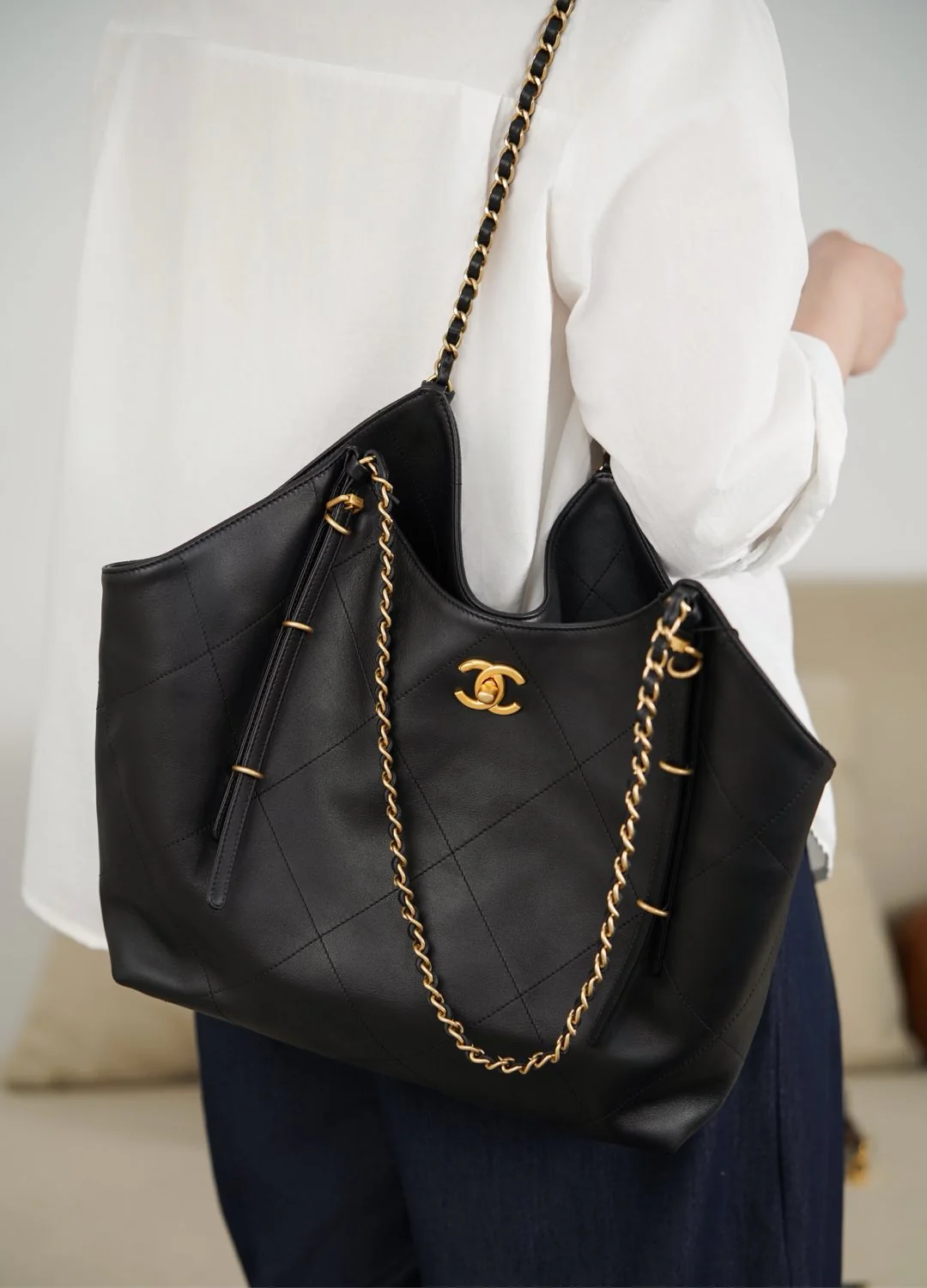 Маленькая сумка Chanel 25stote - черная