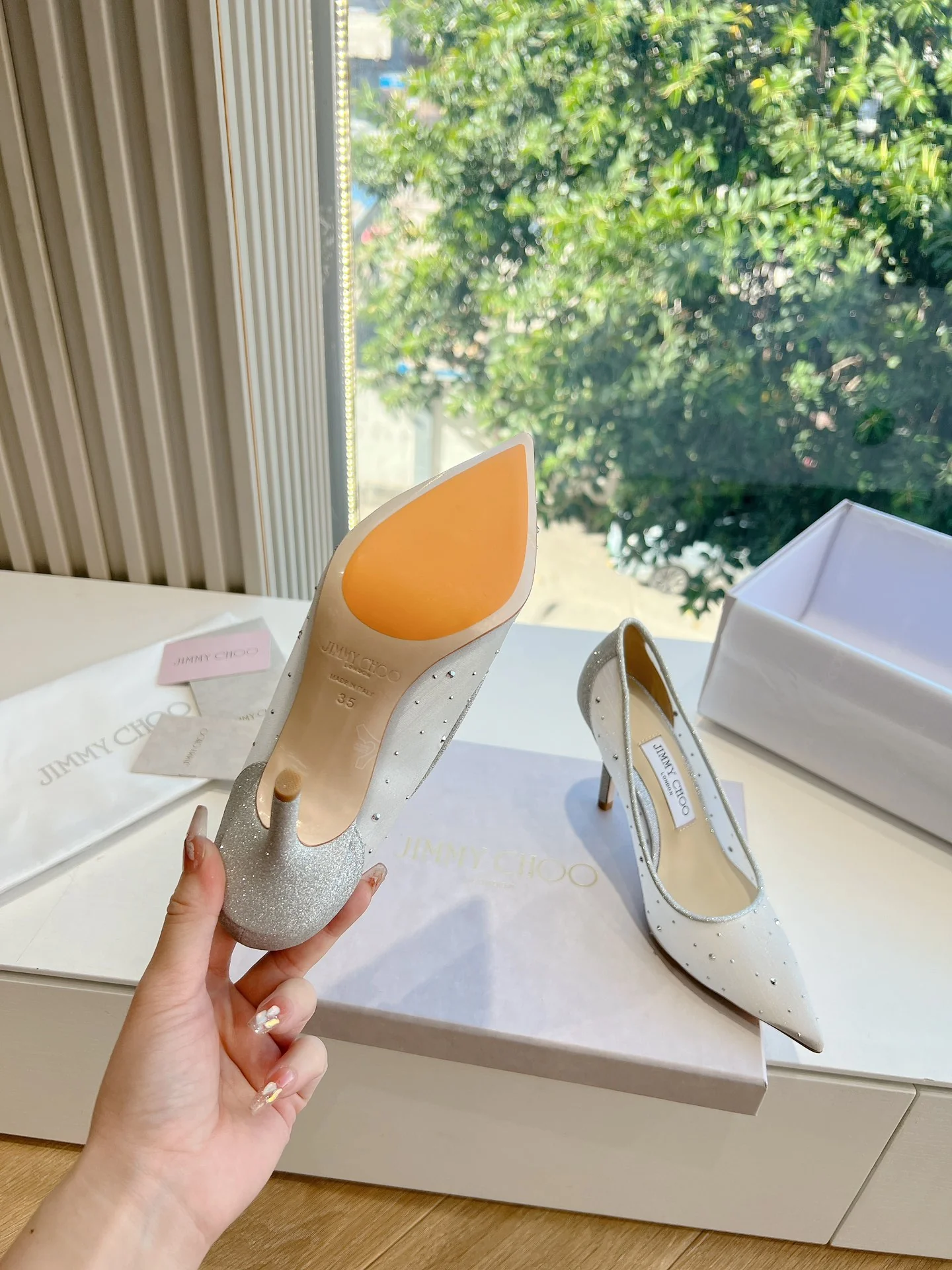 Туфли на высоком каблуке с острым носком и сетчатым верхом - Белые