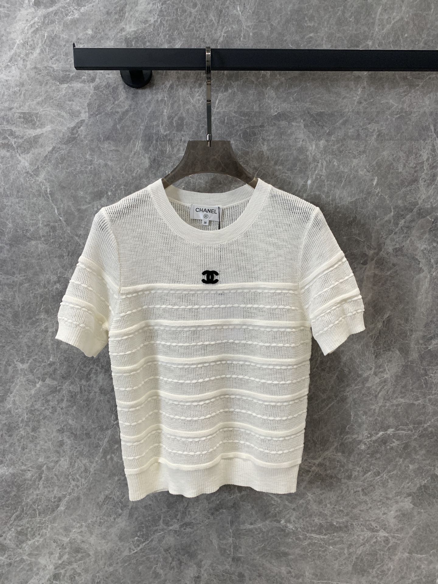 Вязаный топ Chanel 2404 белого цвета