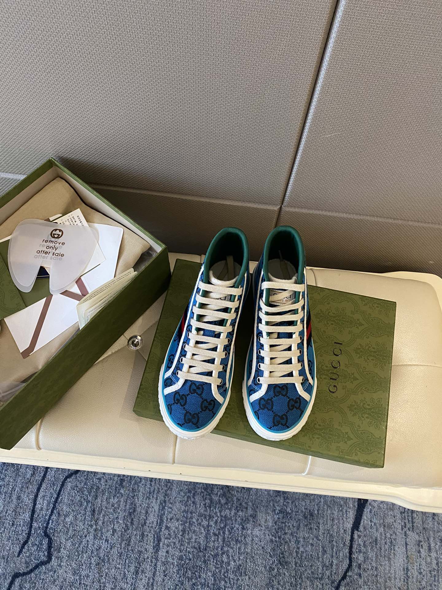 Высокие кеды Gucci с монограммой из канваса - 3