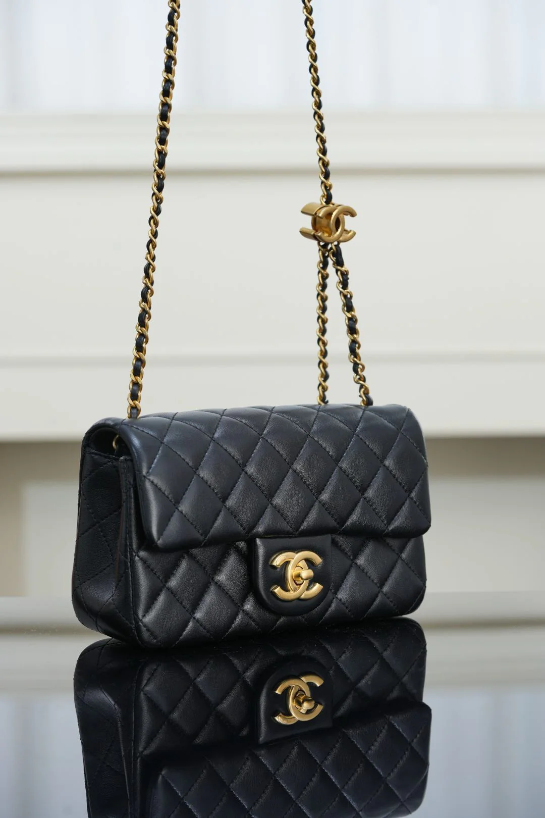 Chanel 25B Double C Регулируемая цепочка CF Большая мини-цепочка Черная с золотой пряжкой