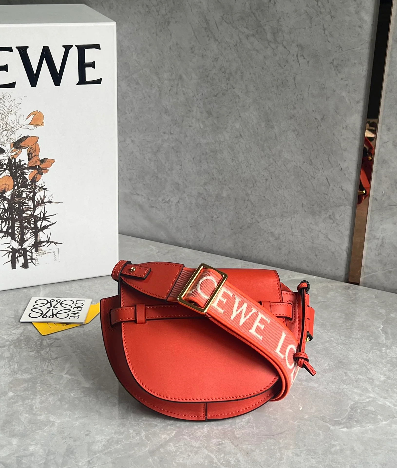 Сумка-седло Loewe Gate Dual Mini Saddle Bag - оранжево-красная