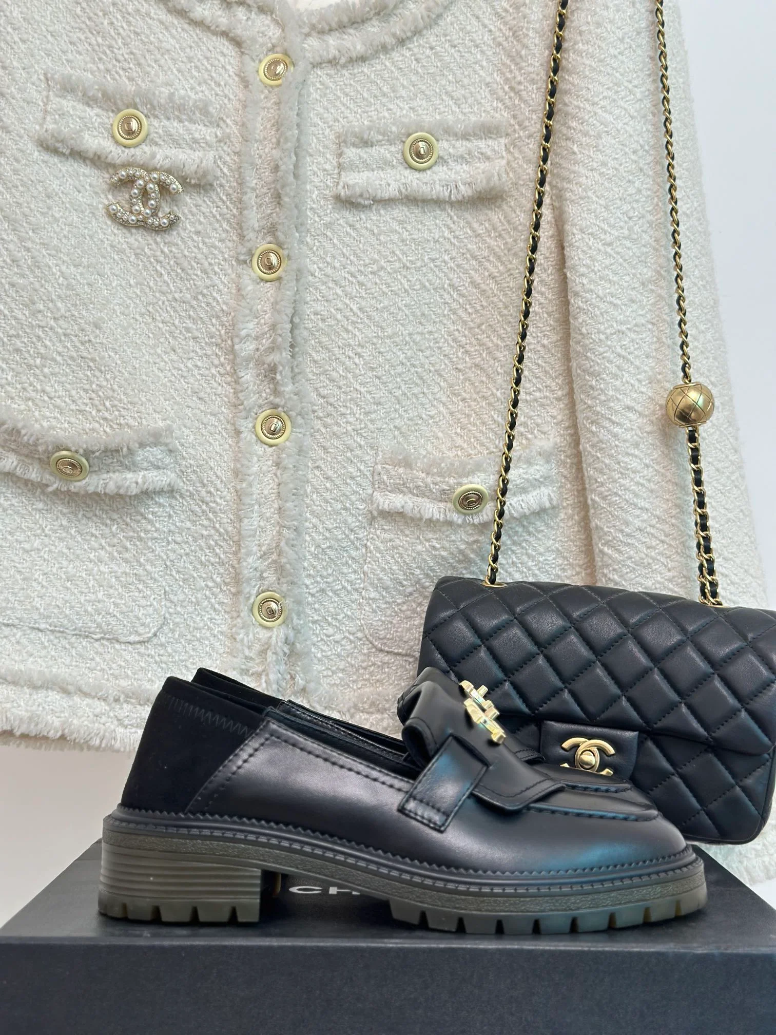 Новинка Chanel 2023 года - Рюкзак с пряжкой - Лоферы без шнурков с ромбовидным узором