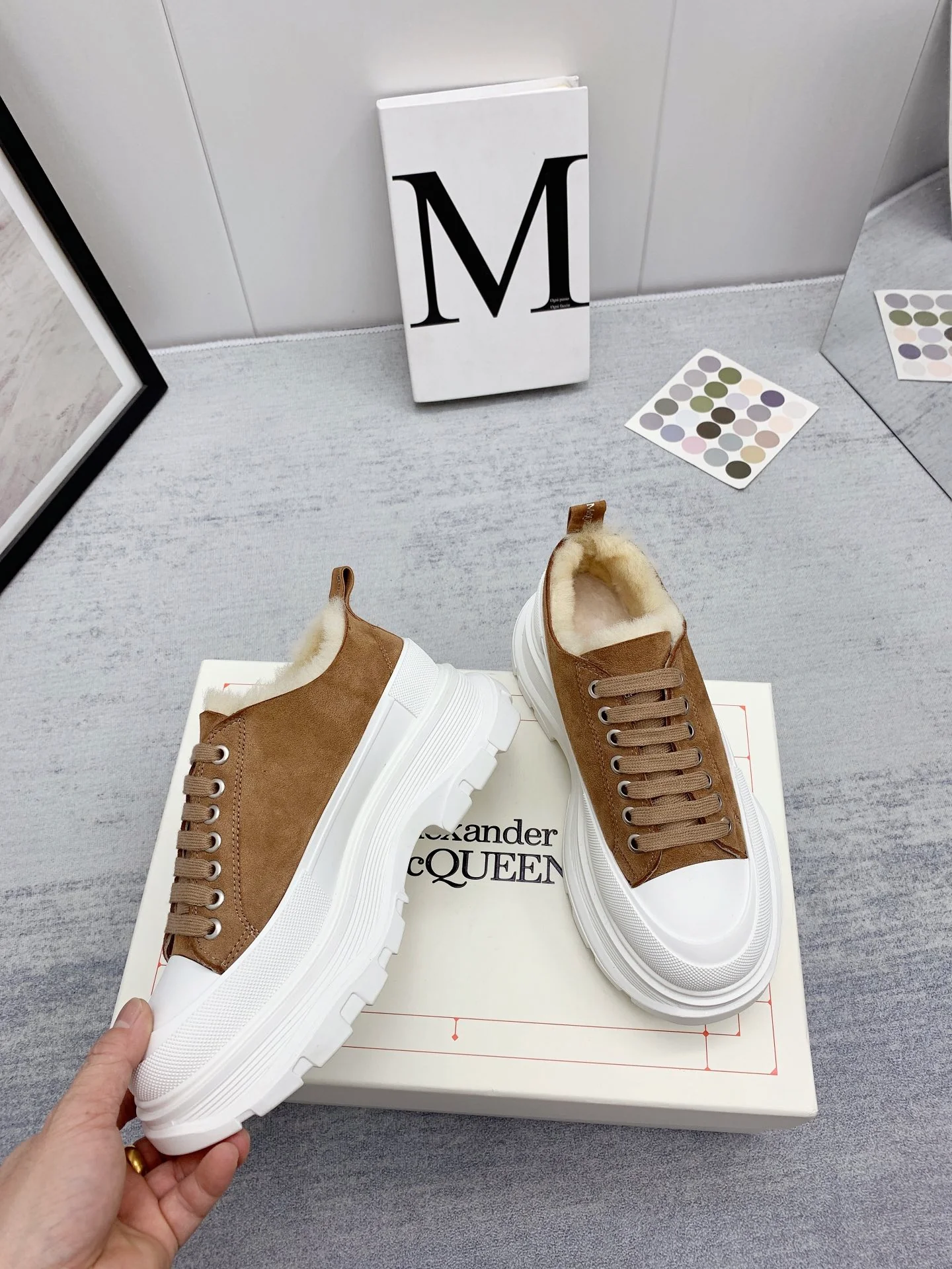 McQueen - Кроссовки с меховой отделкой - Модель унисекс