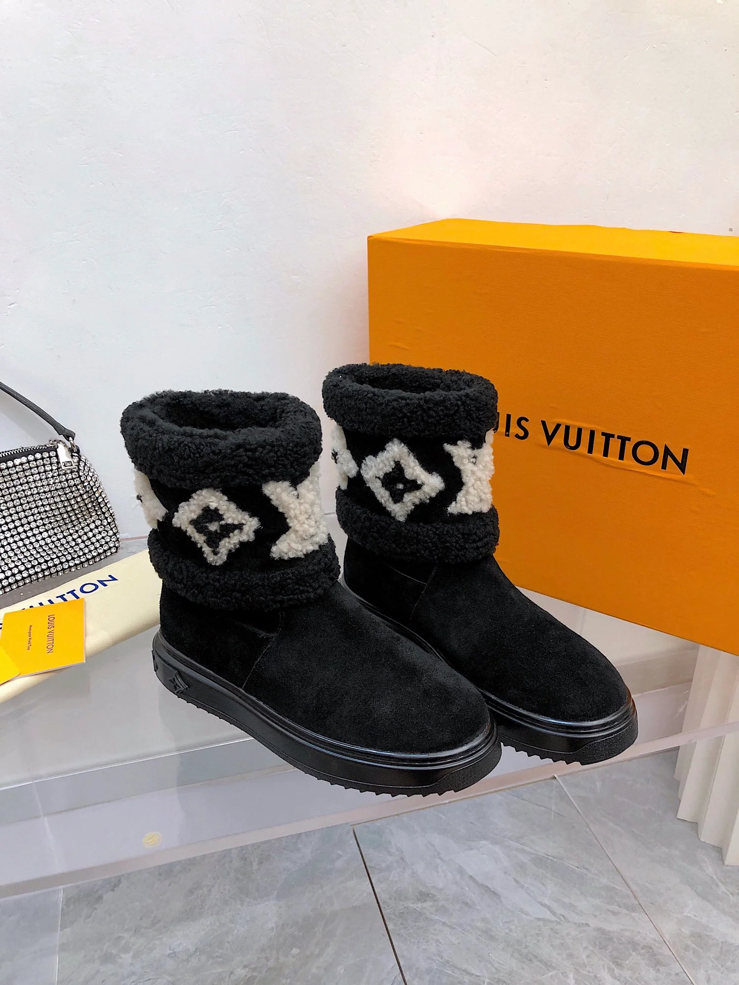 LV - Ботильоны из овечьей шерсти - Черные