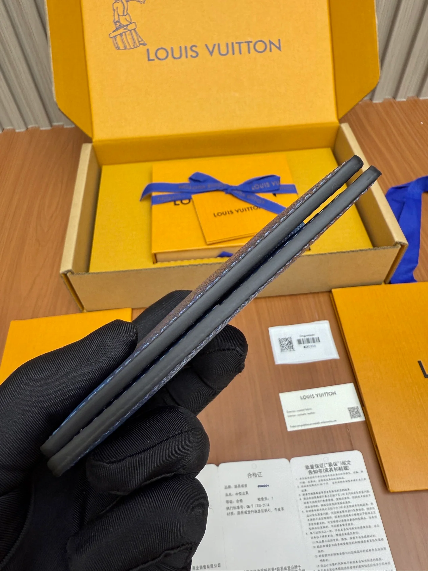 Кошелек LV-m81557 из цельной стали