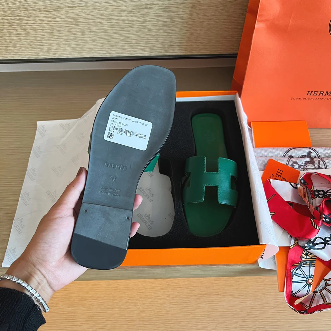 Классические домашние тапочки Hermes H - Верх из однотонной кожи - Подошва, полностью закрывающая тапочки - Зеленый