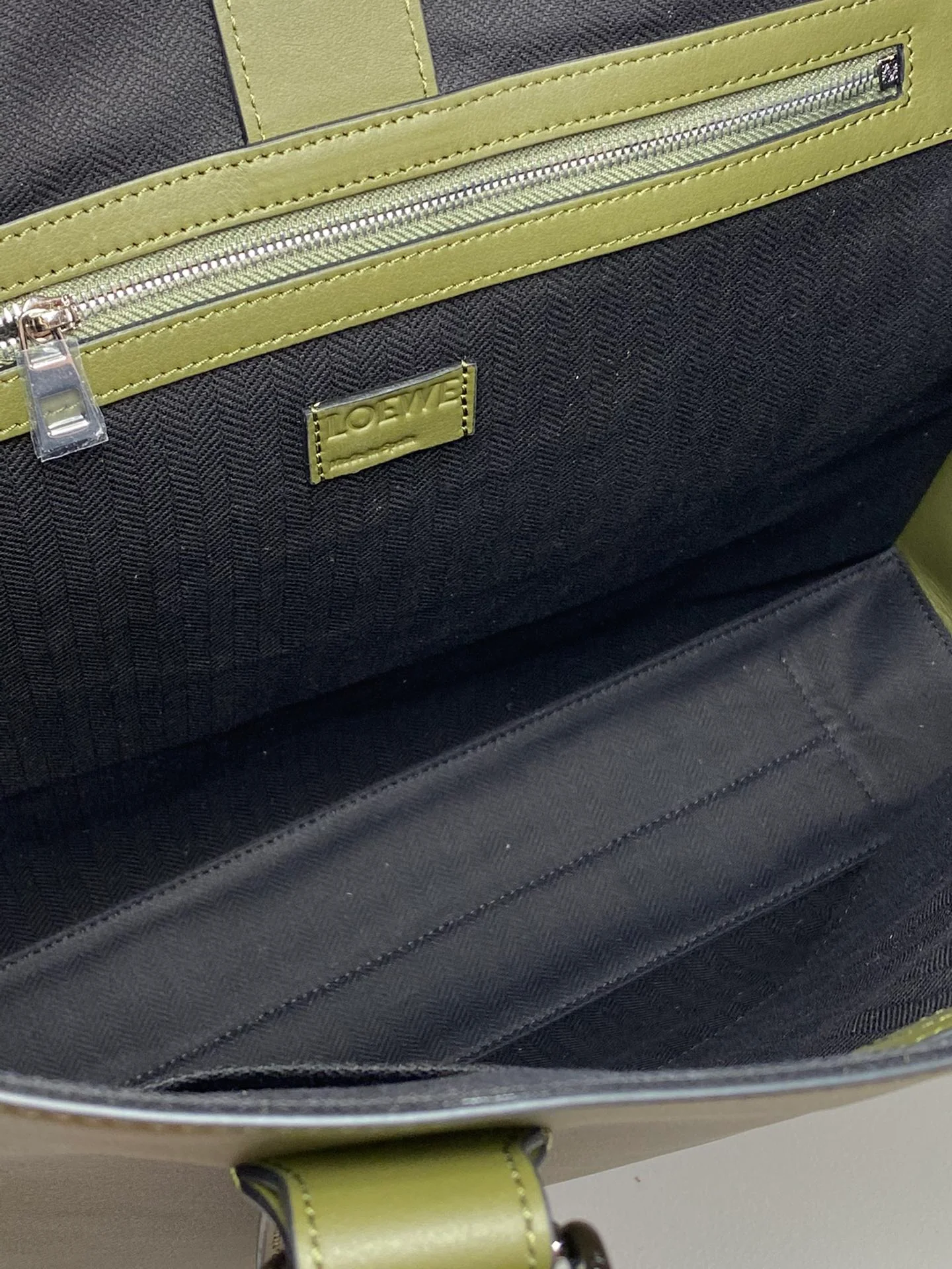 Сумка-тоут Loewe с горизонтальной пряжкой, 3