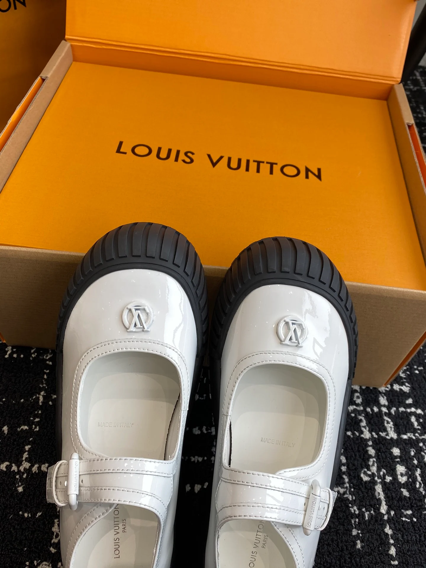 LV-2024 Туфли Мэри Джейн - Белые