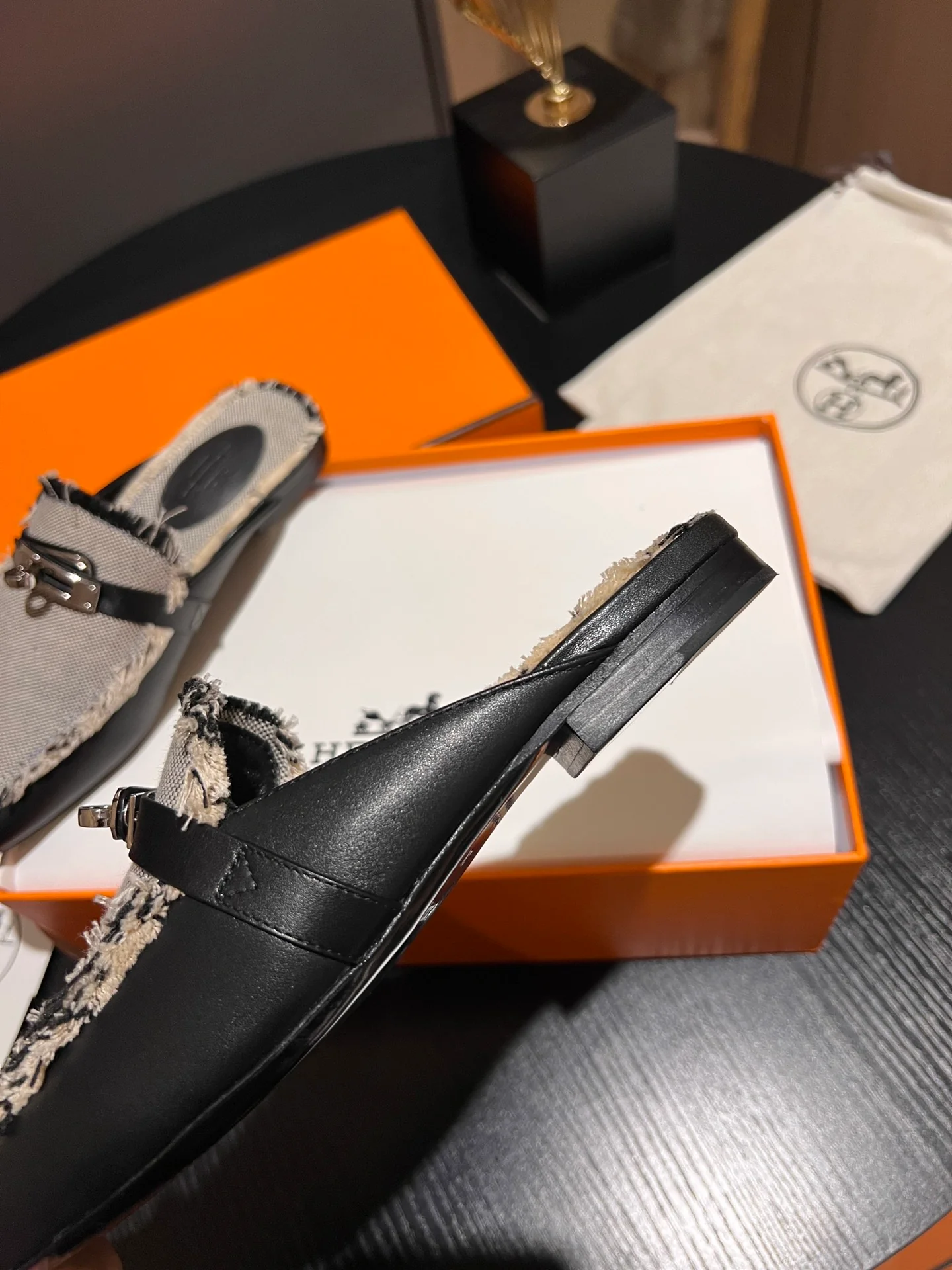 Hermes - Классические мюли Kelly Half-Mount - Черные