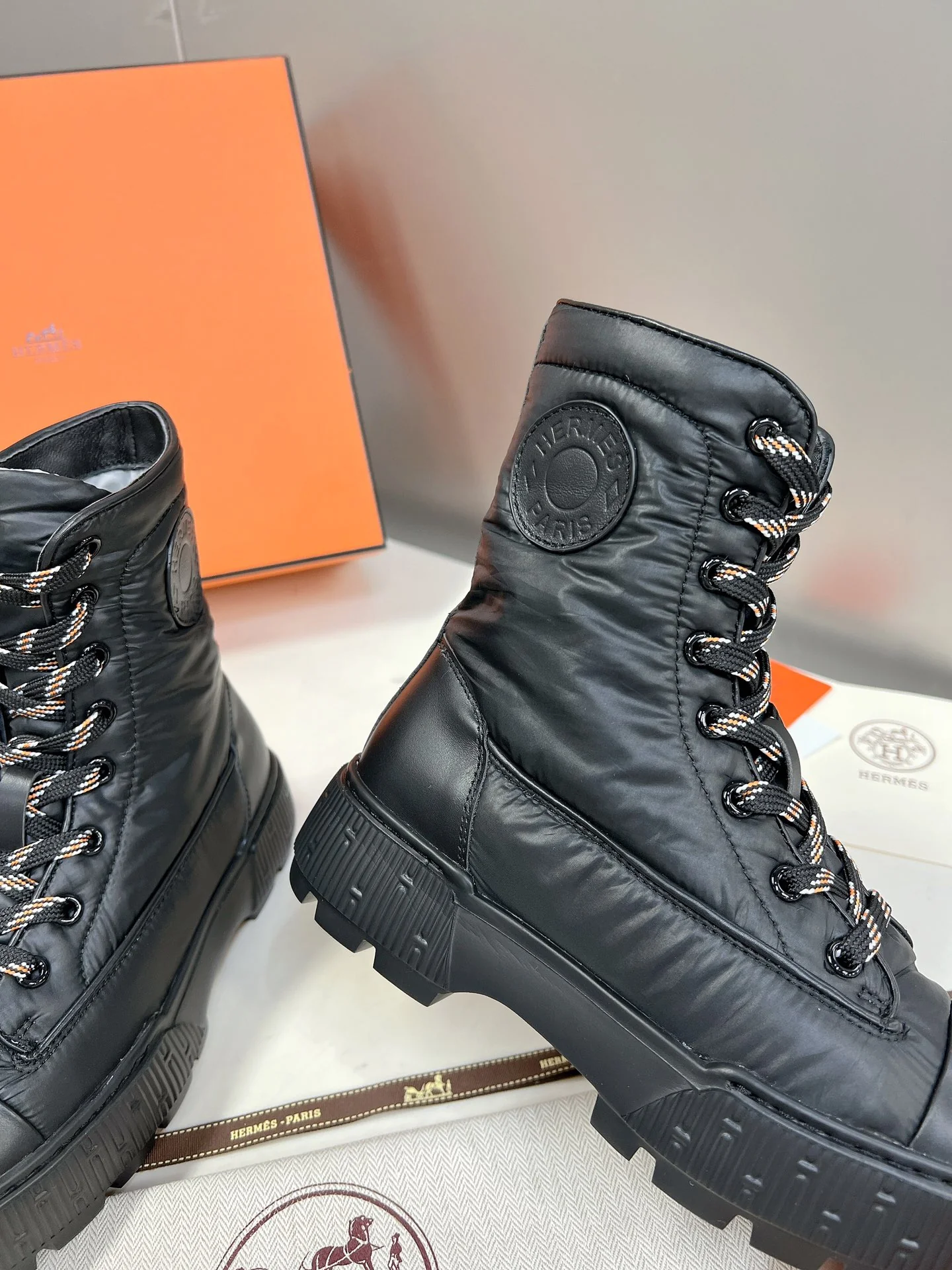 Новинка сезона осень/зима 2022 от Hermes - короткие сапоги и пуховые сапоги - 1