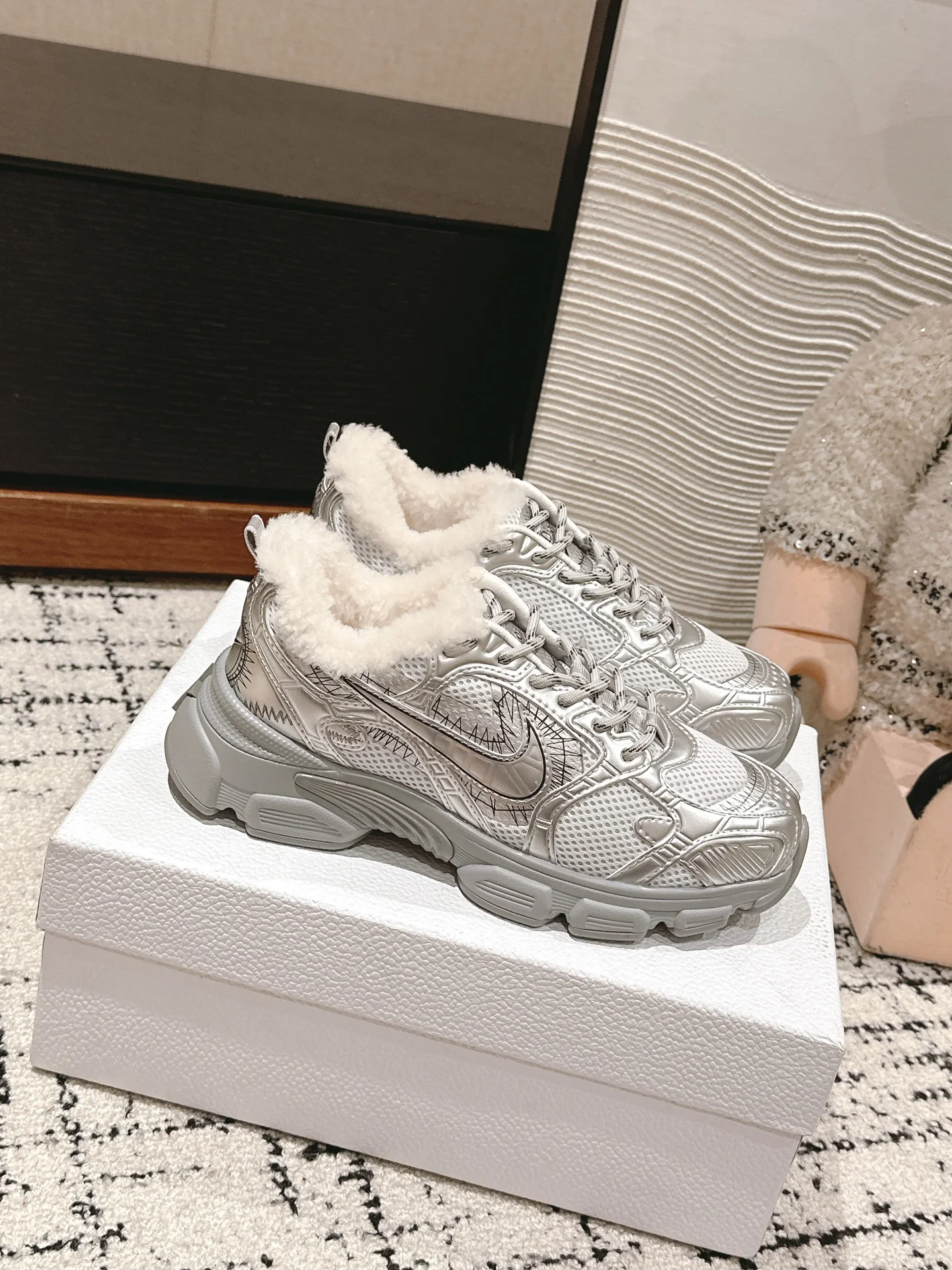 Шерстяные кроссовки Dior 2024 - серебристые