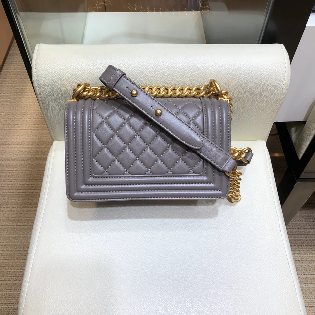 Chanel-boy-20cm-8
