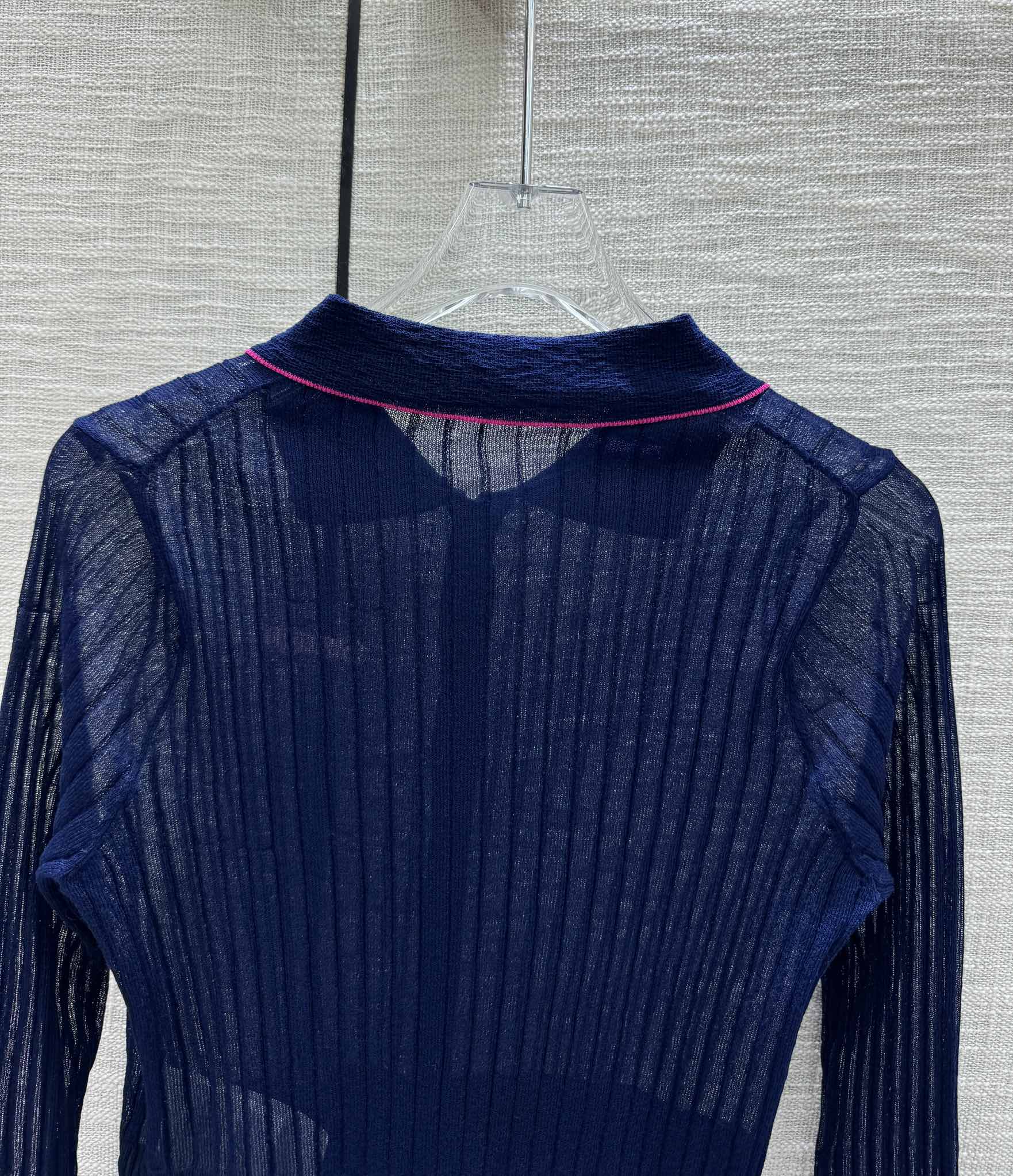 Miu Miu - 2404 - Вязаный кардиган с длинными рукавами и воротником-поло в стиле колор-блок - темно-синий