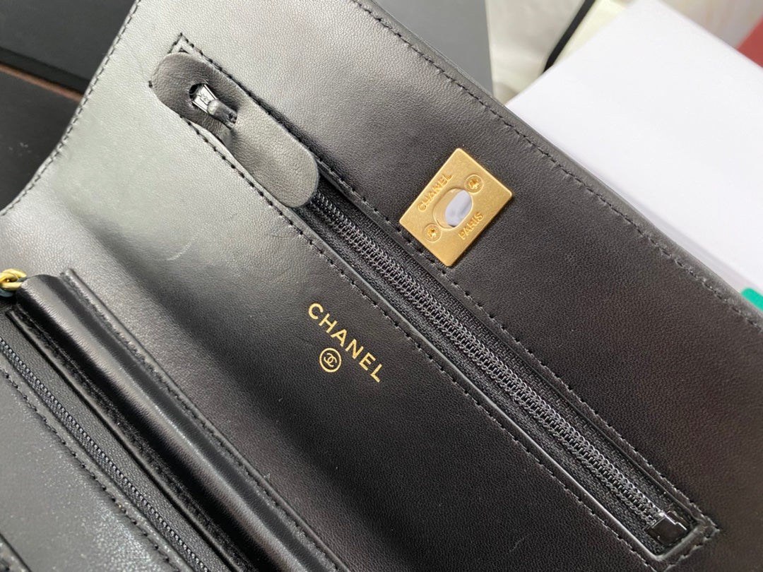 Chanel - Golden Ball WOC - Овечья кожа - 2