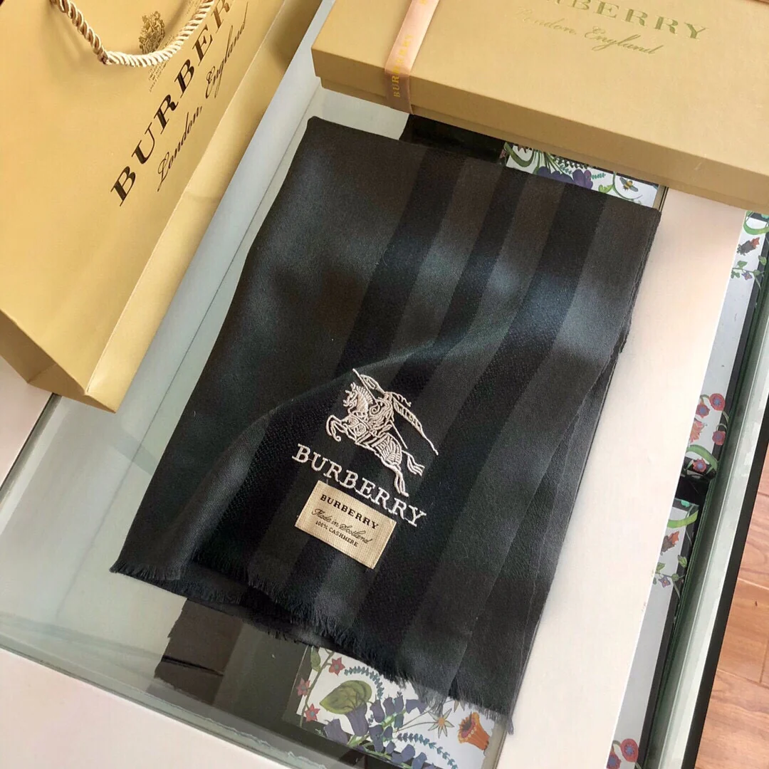 Кашемировый шарф Burberry - 45 см - 180 см