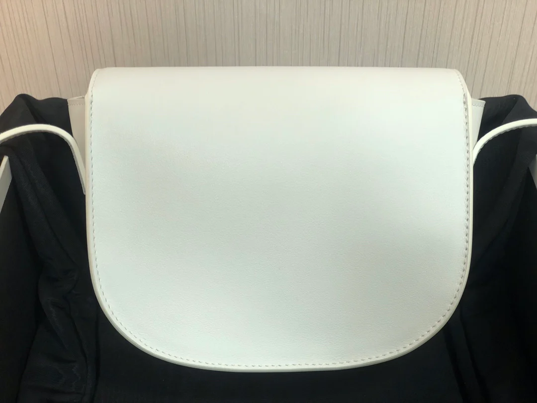 Сумочка Celine-folco-cuir-triomphe