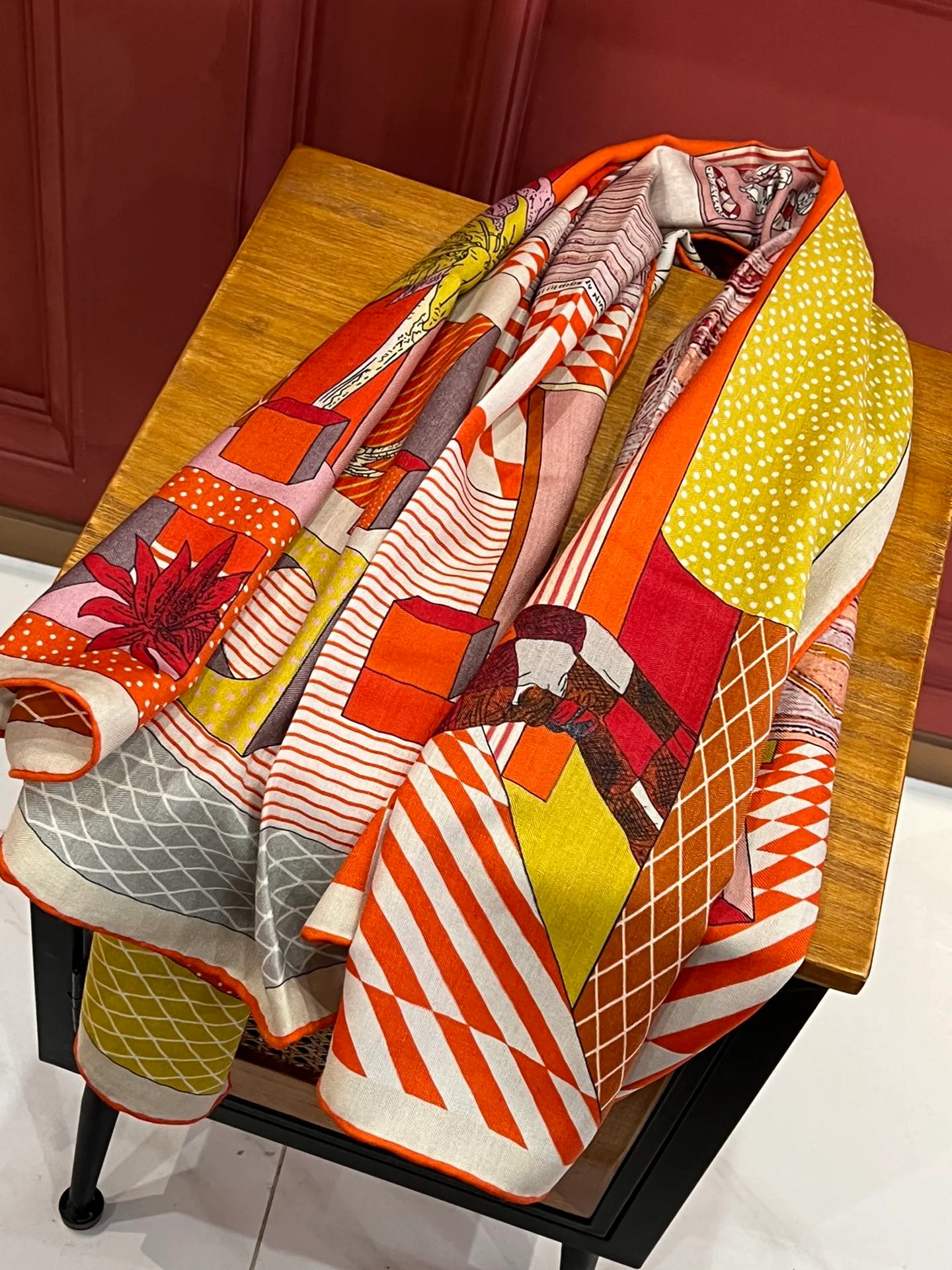 Шарф Hermes Grand Theatre Square Scarf - 140 см - Шелк-кашемир - Оранжевый