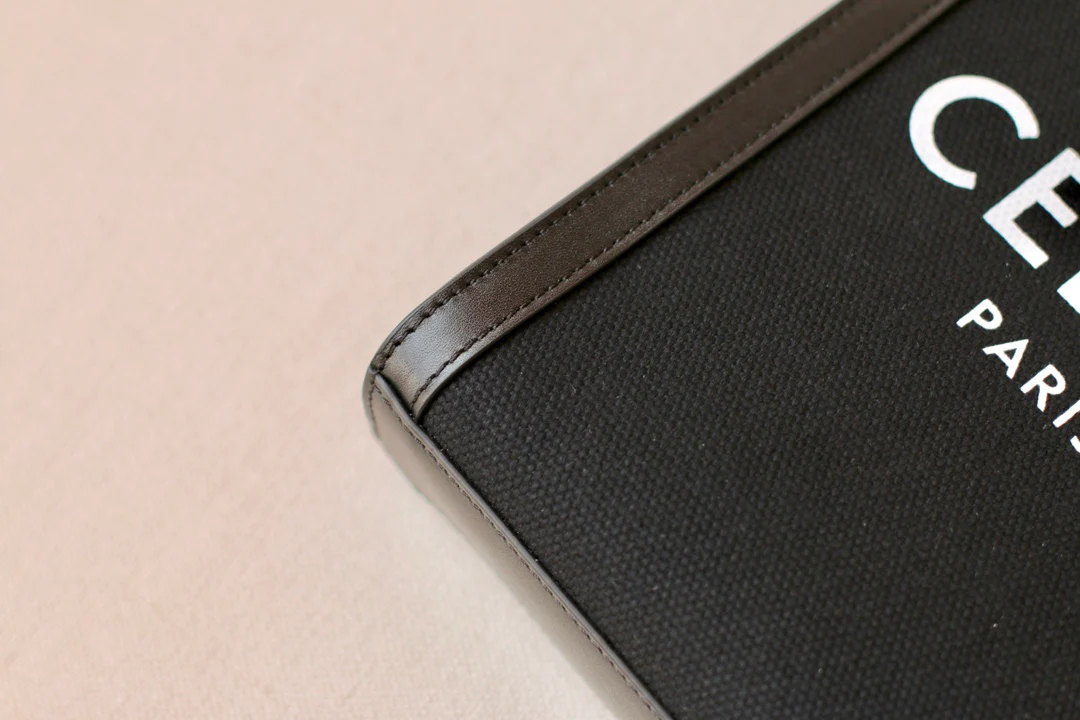 Вертикальная сумка Celine Cabas из канваса с принтом и телячьей кожи - 1