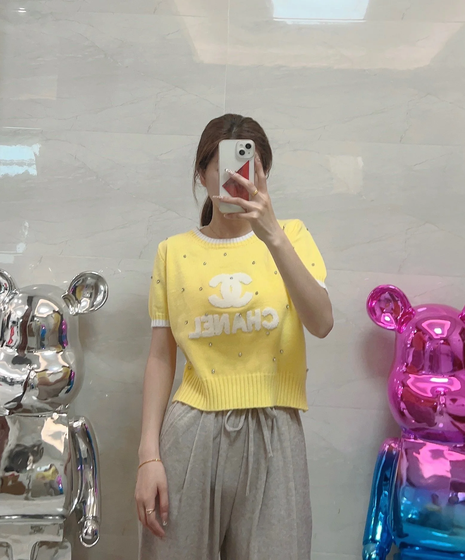 Chanel 2403 - Желтый вязаный свитер с двойным логотипом C на груди