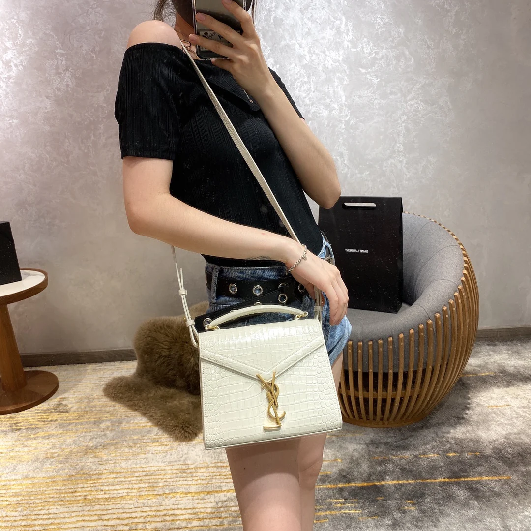 Образ с крокодиловым принтом от YSL Cassandra — Часть 3.