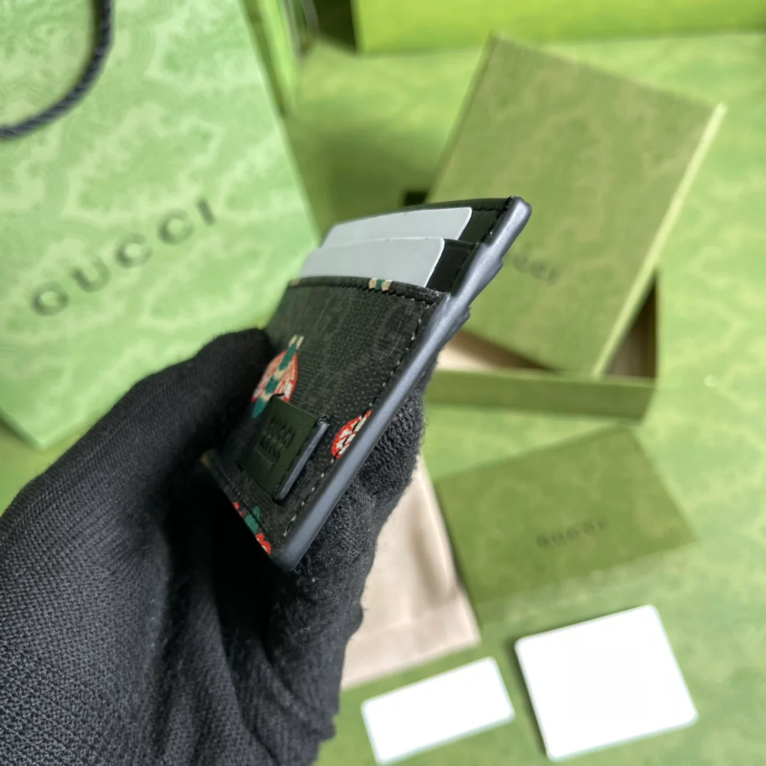 Gucci 最新款卡包