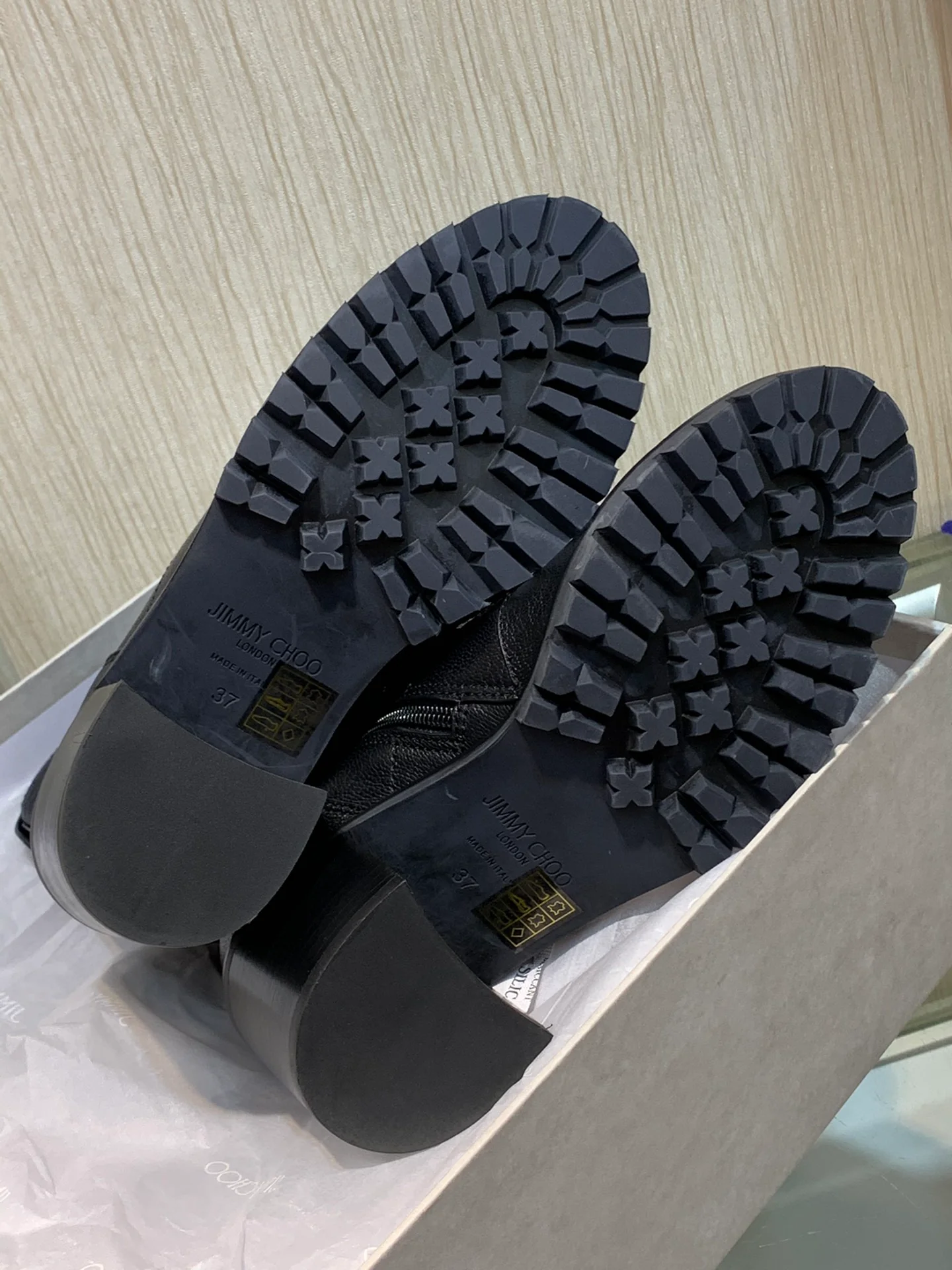 Jimmy - Новинка сезона осень/зима 2022 - Женские сапоги, украшенные стразами Swarovski - высота 6-5 см